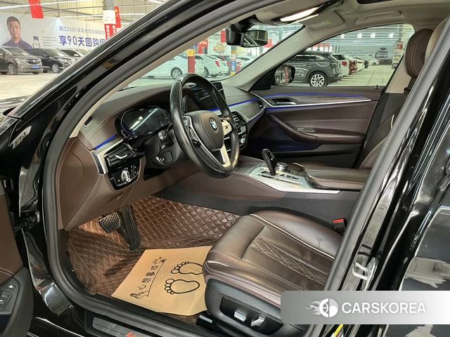 BMW 5 series PHEV id 4261479 из Китая 10
