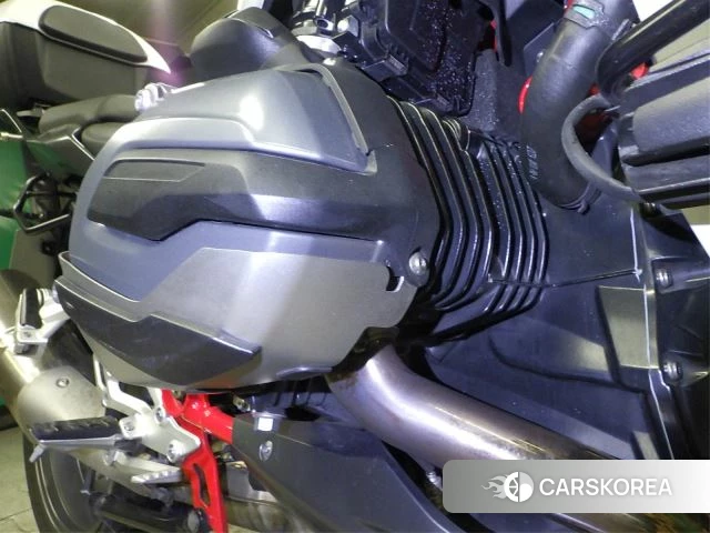 Engine photo