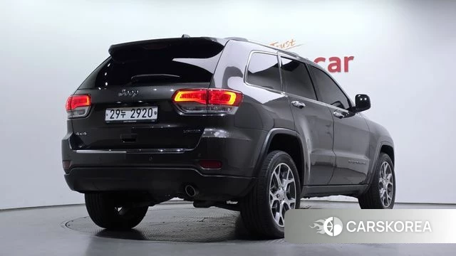 Jeep Grand Cherokee id 3955524 из Кореи 12