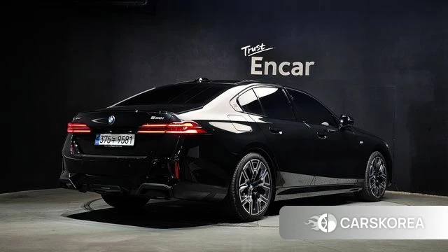 BMW 5 Series (G60) id 4578442 из Кореи 12
