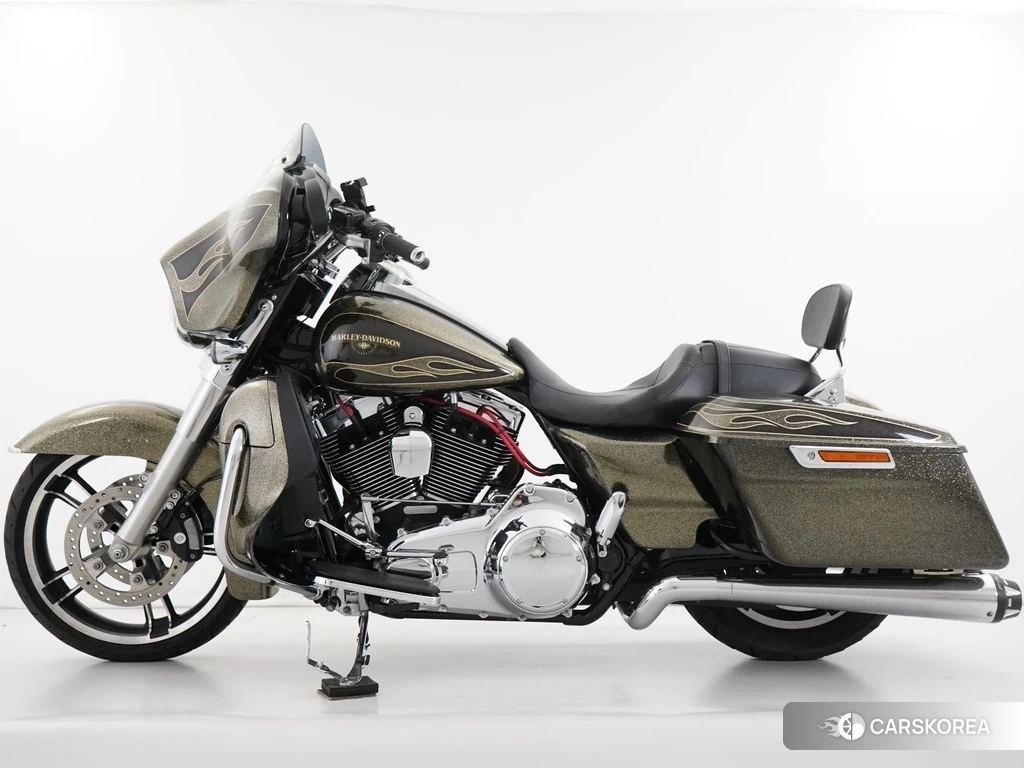 Проданный Harley-Davidson Street Glide FLHXS1690 2016 из Японии