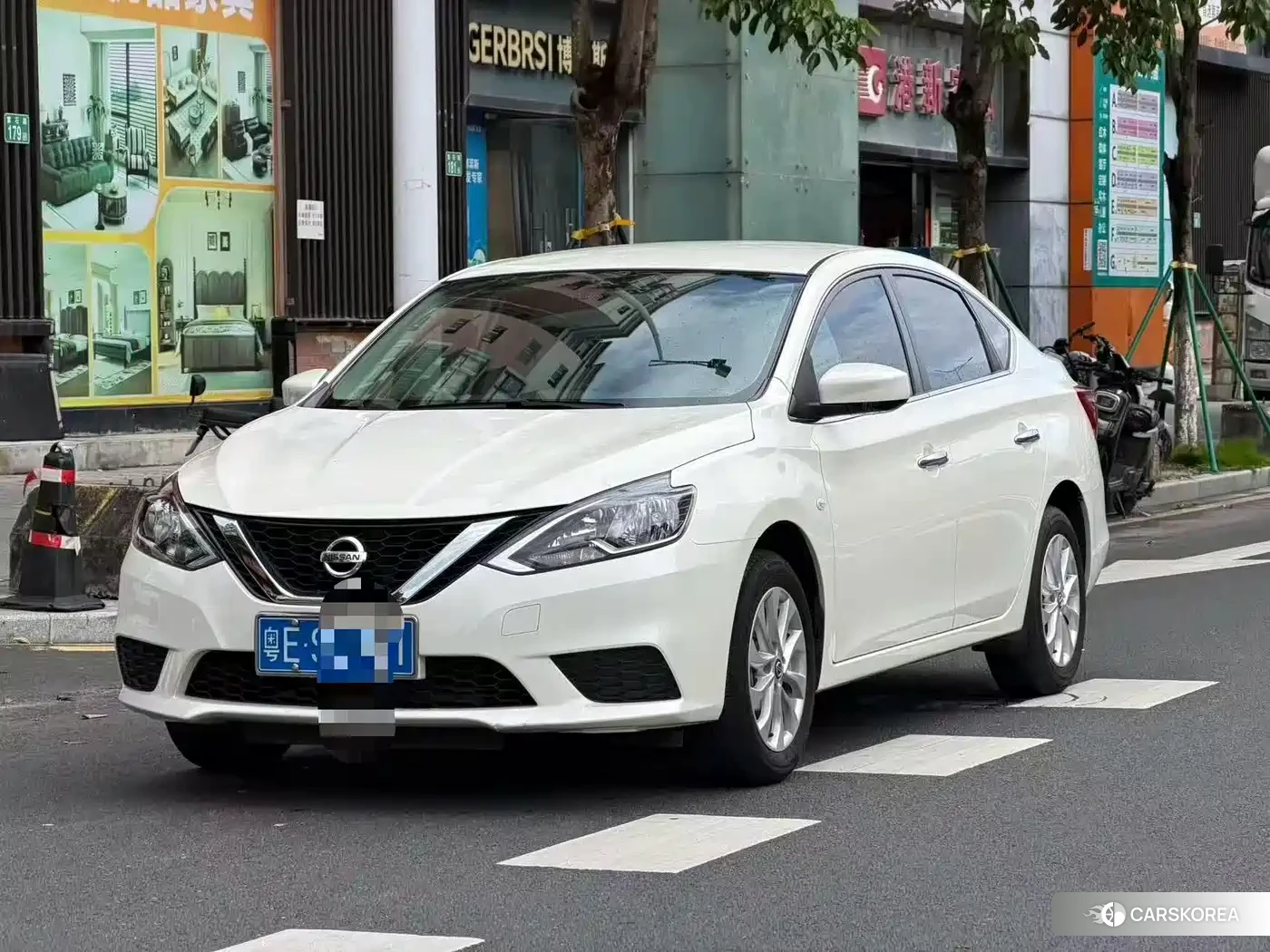 Nissan Sylphy 2023 Белый из Китая, фото 2