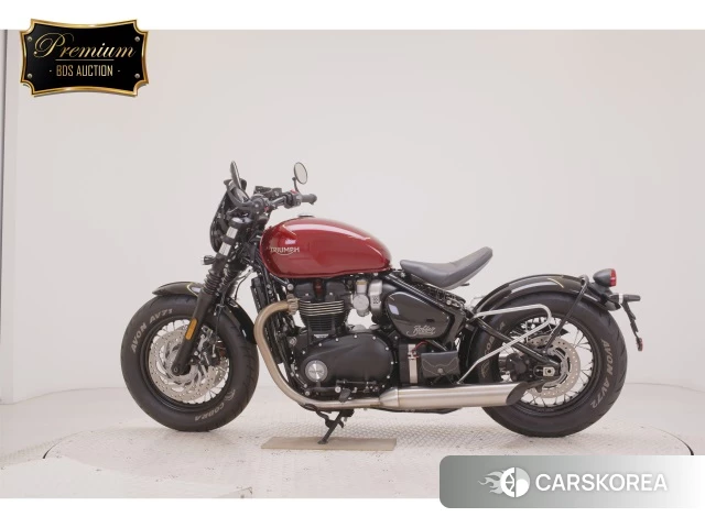 Triumph BONNEVILLE BOBBER 2022 из Японии