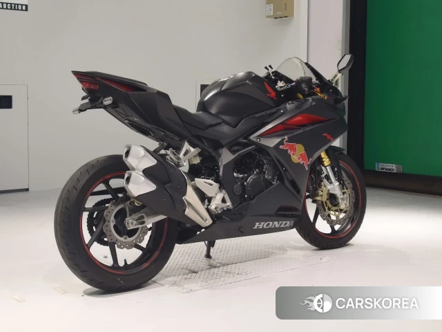 Проданный Honda CBR250RR 2017 из Японии, фото 2
