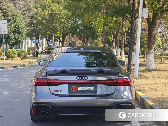 Audi A7 2022 Серебристо-серый из Китая, фото 2