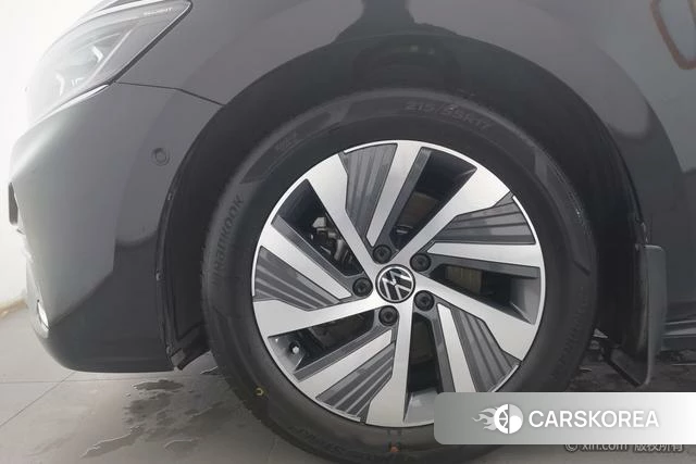 Volkswagen Passat PHEV id 4210577 из Китая 12