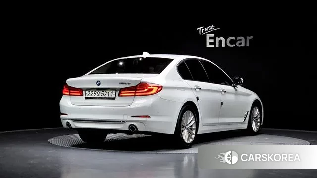 BMW 5 Series (G30) id 3209966 из Кореи 12