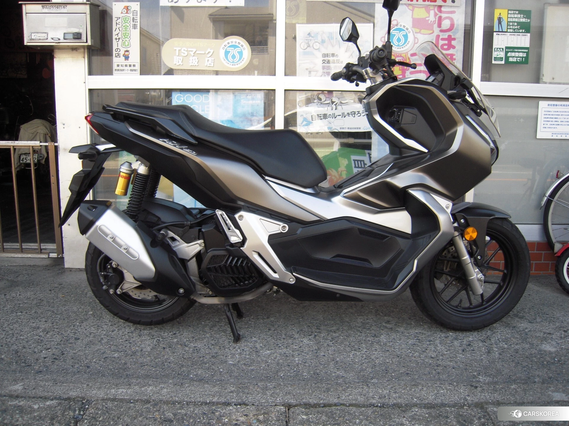 Проданный Honda ADV150 id 4184831 из Японии, фото 4