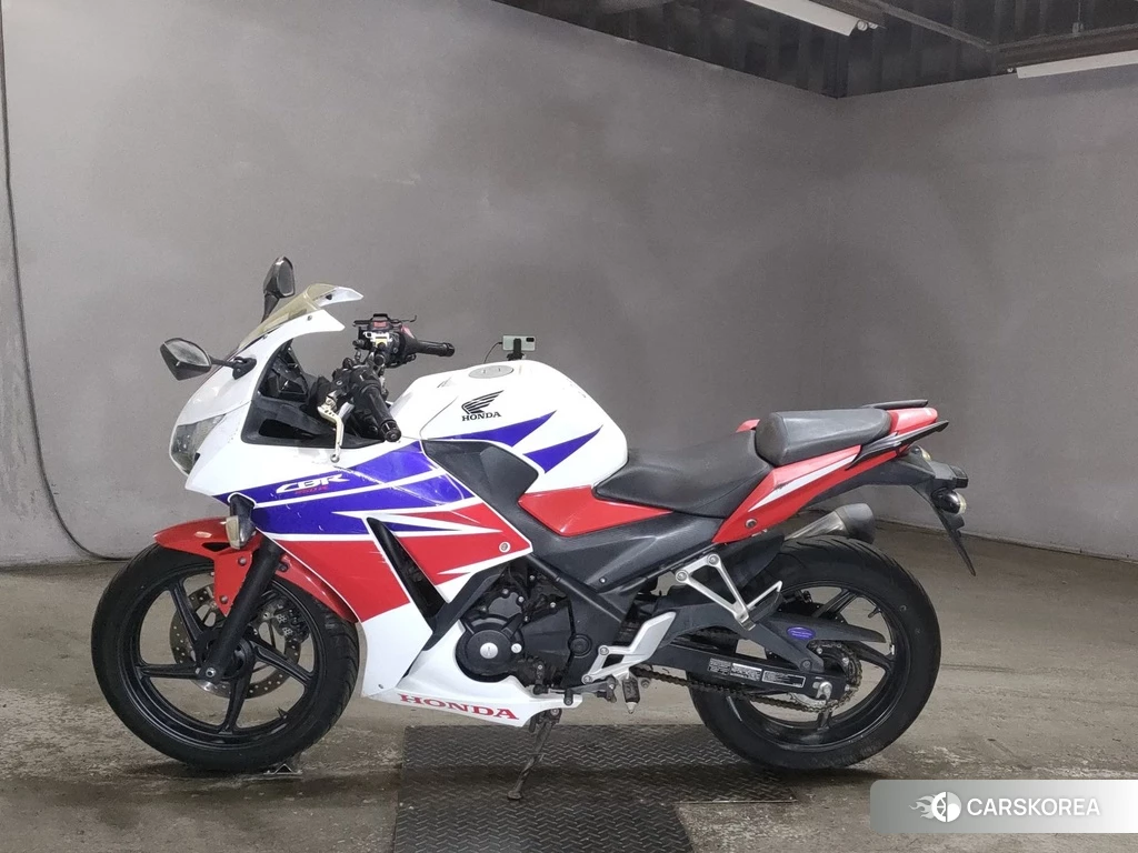 Проданный Honda CBR250R id 4176922 из Японии, фото 2