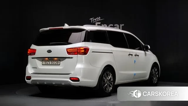 Kia The New Carnival id 3284264 из Кореи 12