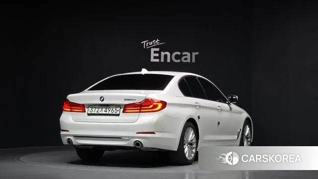 BMW 5 Series (G30) id 3546981 из Кореи 12