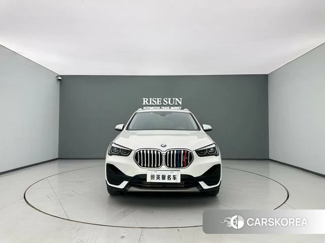 BMW X1 2022 Белый из Китая, фото 2