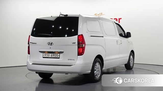 Hyundai The New Grand Starex id 3965363 из Кореи 12