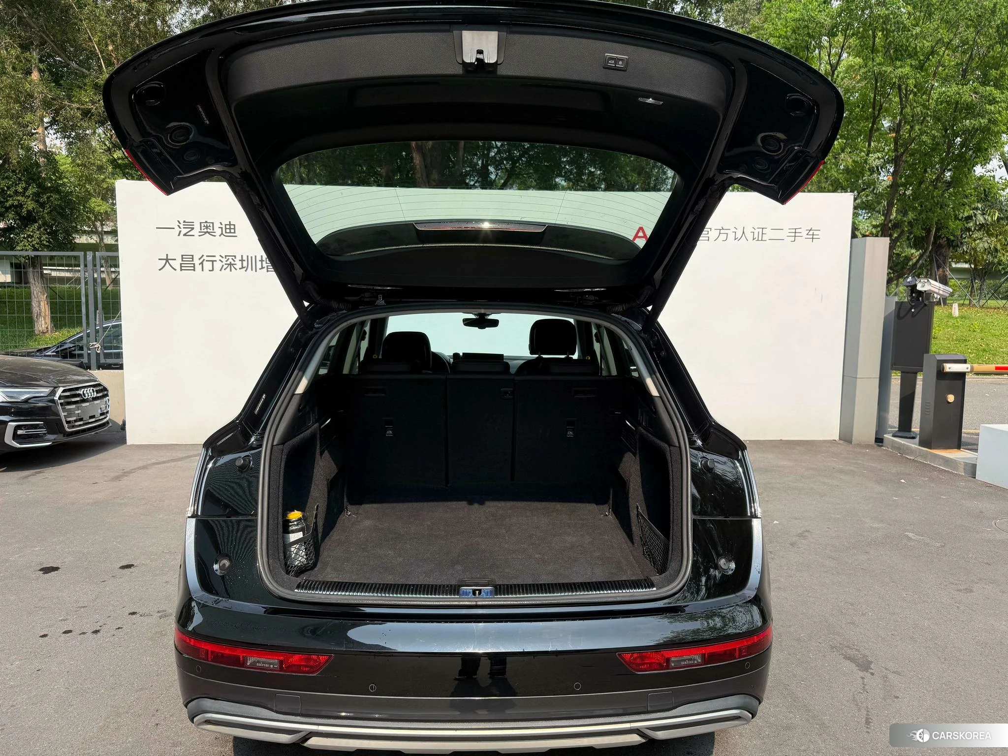 Audi Q5L id 4440952 из Китая 12