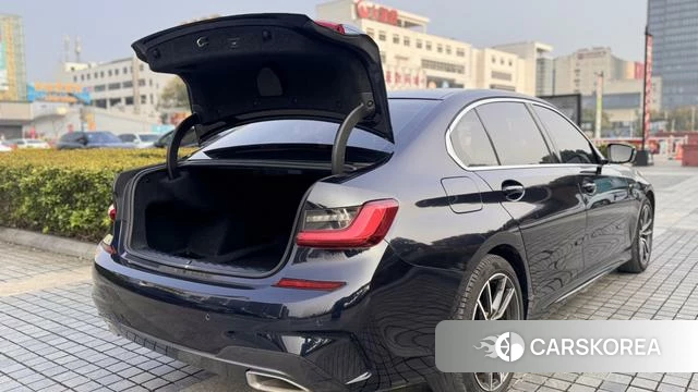 BMW 3 series id 4241793 из Китая 9