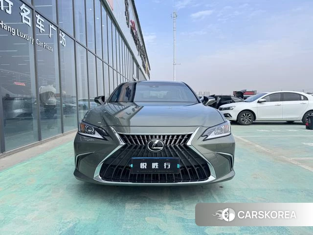 Lexus ES id 4264203 из Китая 10