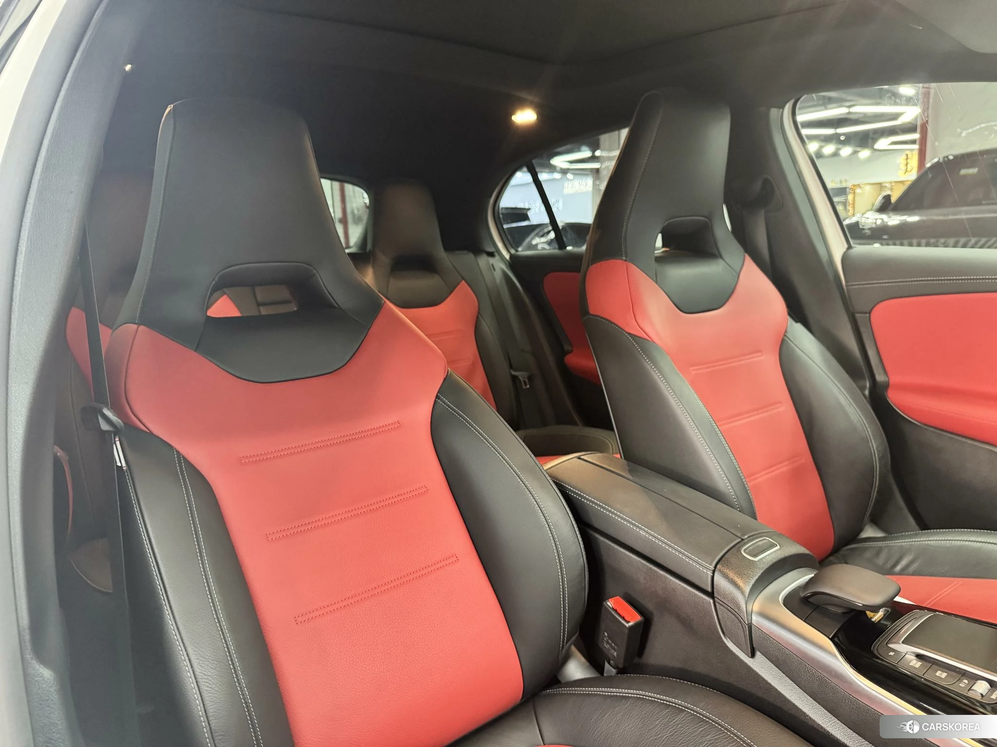 Mercedes-Benz Class A AMG (imported) 2021 Белый из Китая, фото 2