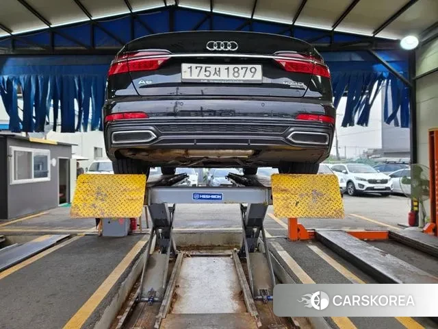 Audi A6 (C8) 2021 Черный из Кореи, фото 2