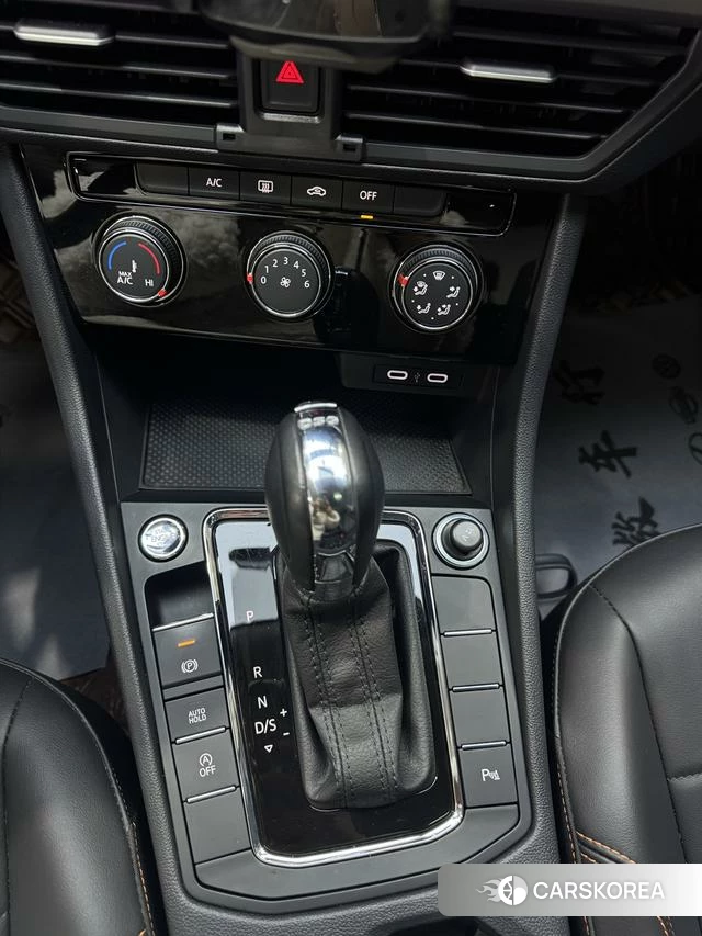 Volkswagen Bora id 4238577 из Китая 12