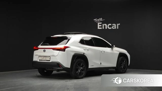 Lexus UX250h id 3916690 из Кореи 12