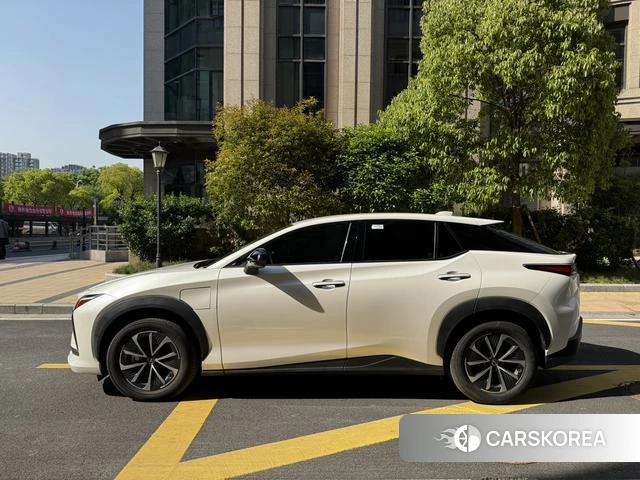 Lexus RZ id 4211229 из Китая 7