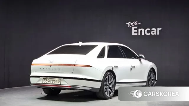 Hyundai Grandeur (GN7) id 3758702 из Кореи 12