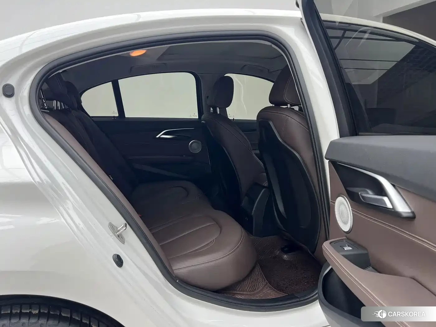 BMW 1 series id 4679608 из Китая 11