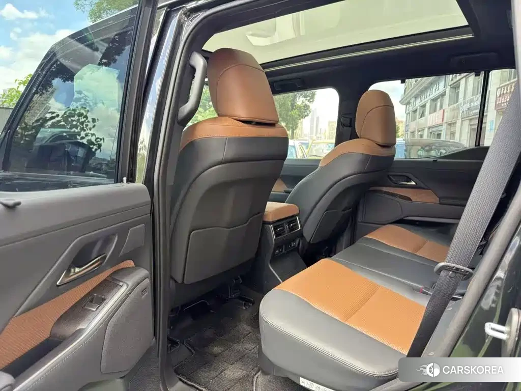 Lexus GX 2026 Черный из Китая, фото 2
