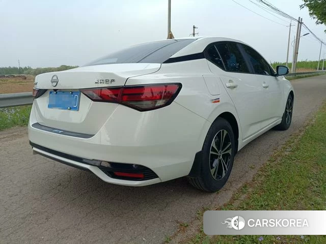 Nissan Xuan Yi 2024 Белый из Китая, фото 2