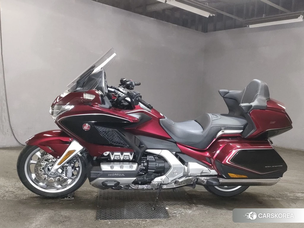Проданный Honda GL1800 2018 из Японии