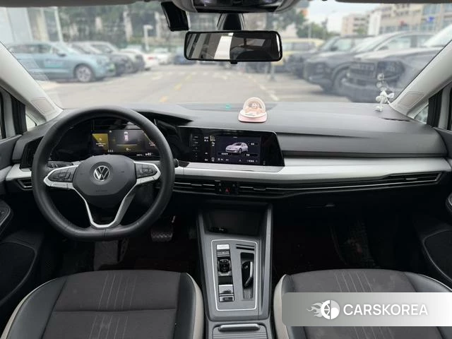 Volkswagen Golf 2023 Белый из Китая, фото 2