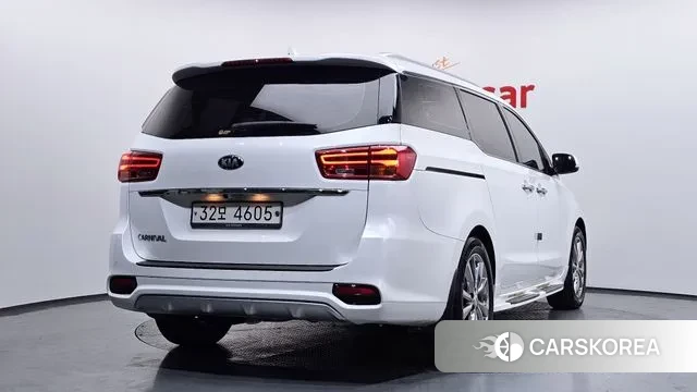 Kia The New Carnival id 3728228 из Кореи 12