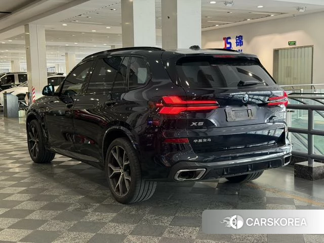 BMW X5 2024 Черный из Китая, фото 2