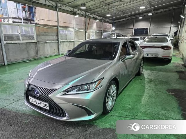 Lexus ES300h 7th generation 2020 Серебристо-серый из Кореи, фото 2