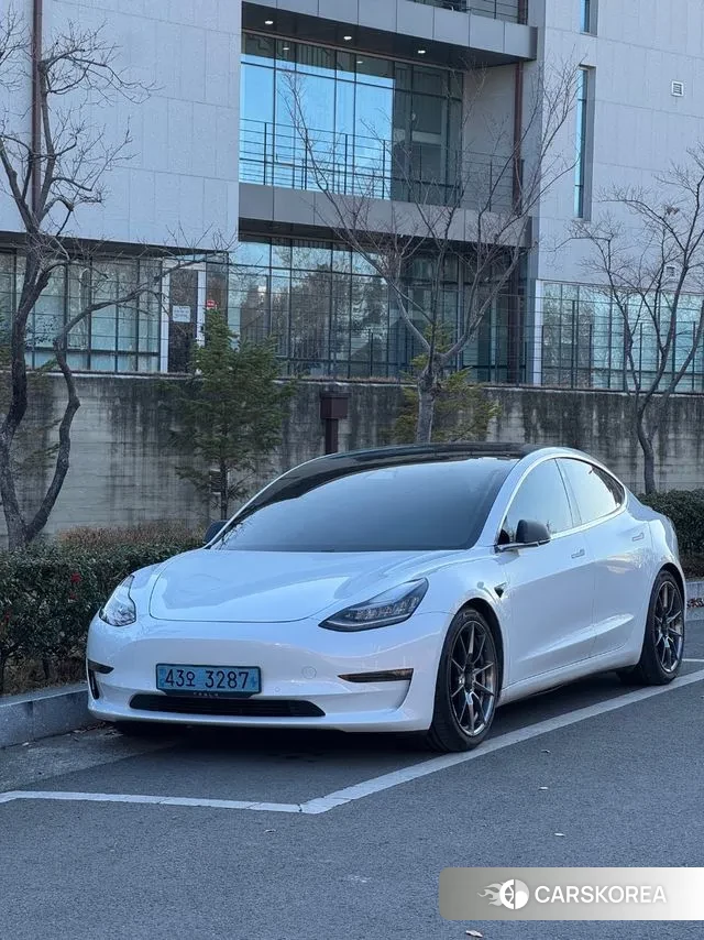 Tesla Model 3 2020 Белый из Кореи, фото 2