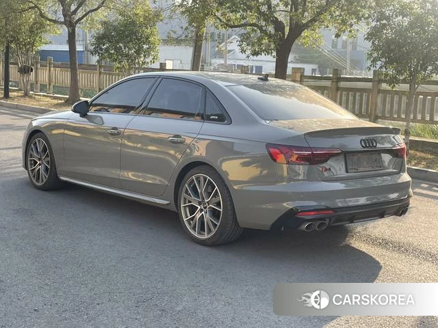 Audi S4 2021 Темно-серый из Китая, фото 6