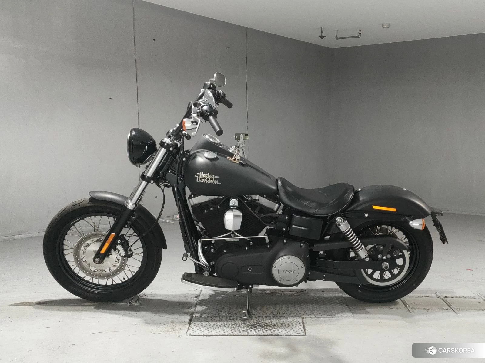 Harley-Davidson Dyna Street Bob FXDB1690 2017 из Японии, фото 4