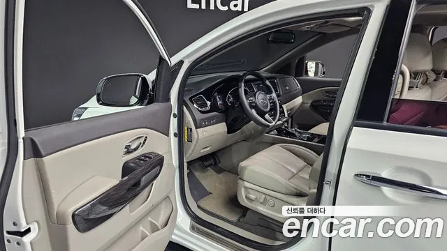 Kia All New Carnival id 2545409 из Кореи 12