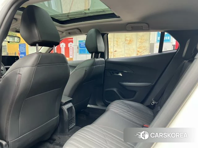 Peugeot 2008 id 3902079 из Китая 8