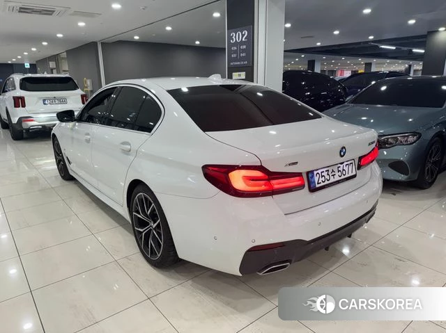 BMW 5 Series (G30) id 3915035 из Кореи 9