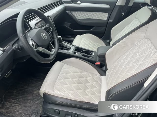 Volkswagen Magotan 2023 Черный из Китая, фото 6