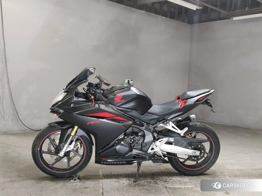 Проданный Honda CBR250RR 2017 из Японии