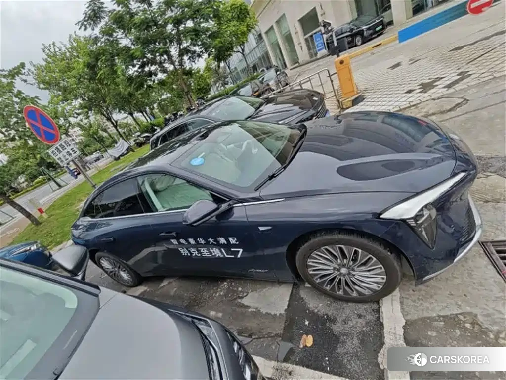 Buick Extreme L7 id 4576858 из Китая 9