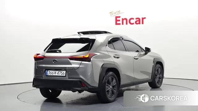 Lexus UX250h id 3769901 из Кореи 12
