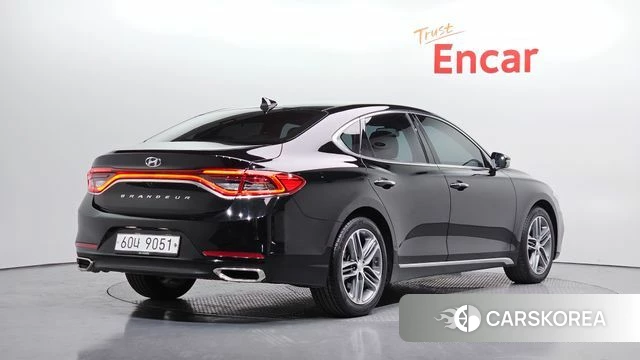 Hyundai Grandeur IG id 4203840 из Кореи 12