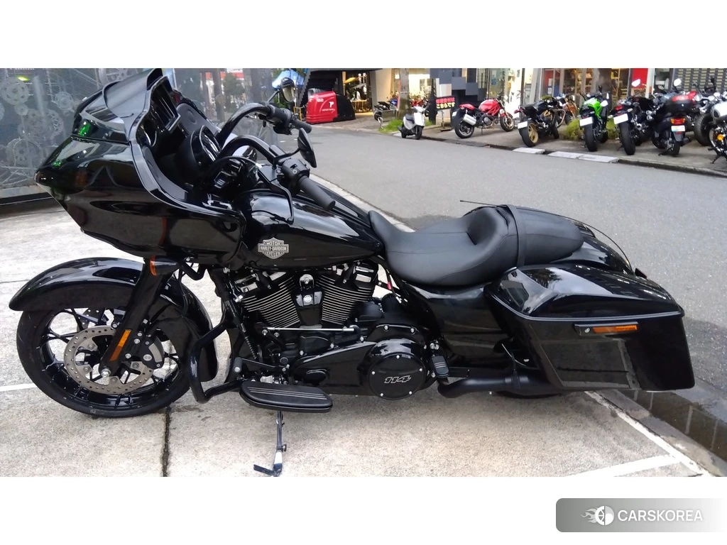 Проданный Harley-Davidson Road Glide FLTRXS1750 2023 из Японии