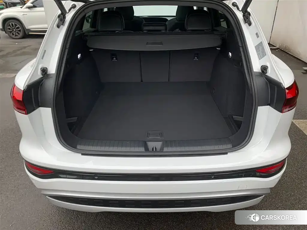 Audi Q6L id 4622471 из Китая 10