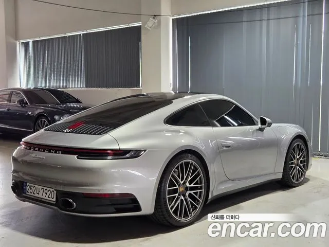 Porsche 911(992) id 2727375 из Кореи 12