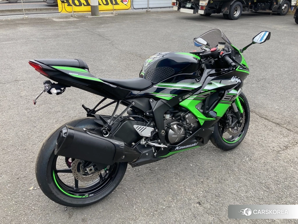 Проданный Kawasaki NINJA ZX-6R 2017 из Японии