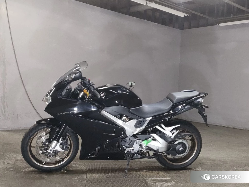 Проданный Honda VFR800F 2014 из Японии, фото 2